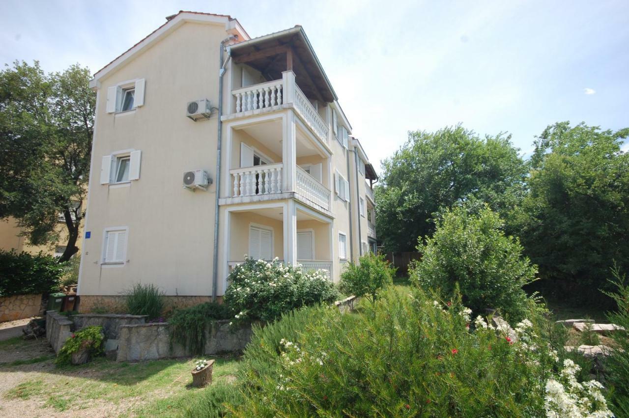 Apartments Novak By El-Pi Tours Malinska Extérieur photo